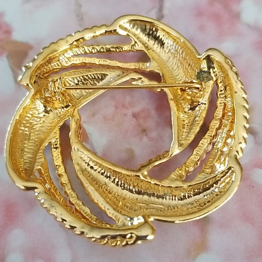 Vintage Mid Century Goldtone Rope Design Wreath Brooch Pin - Picture 12 of 15